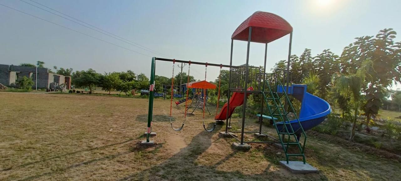 Kalri Modhera Sunrise Resort - Tents Bhungas Jungle Restaurants & Candlelight Dining מראה חיצוני תמונה