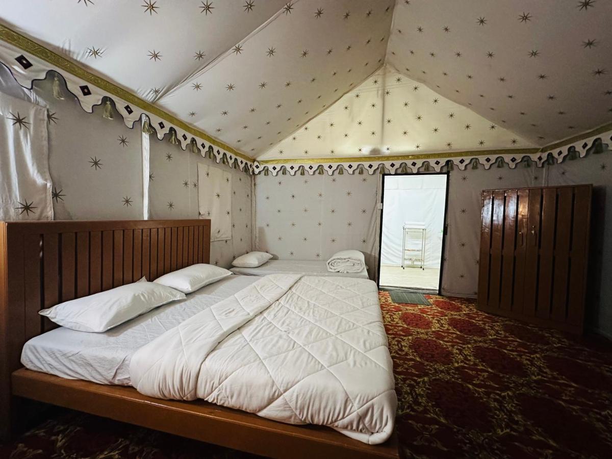 Kalri Modhera Sunrise Resort - Tents Bhungas Jungle Restaurants & Candlelight Dining מראה חיצוני תמונה
