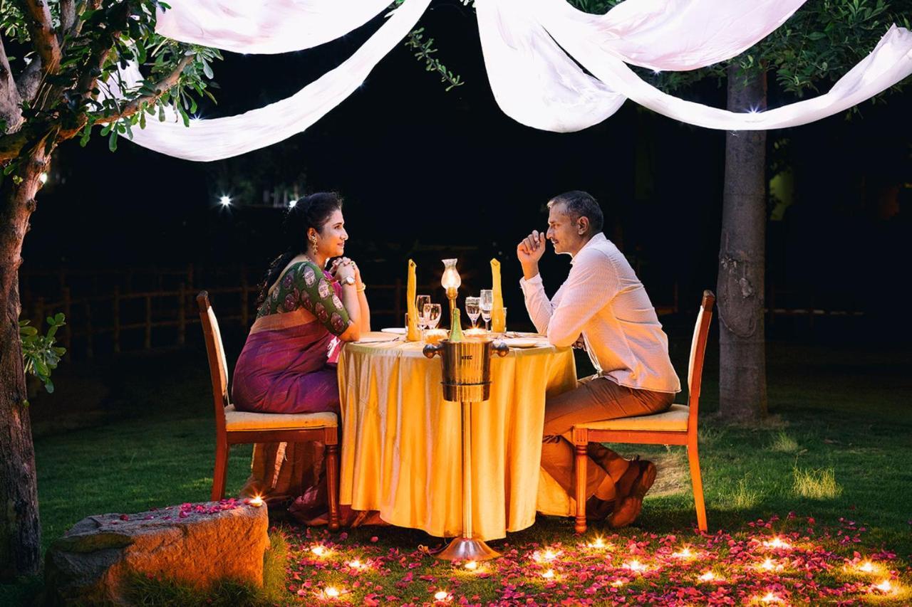 Kalri Modhera Sunrise Resort - Tents Bhungas Jungle Restaurants & Candlelight Dining מראה חיצוני תמונה