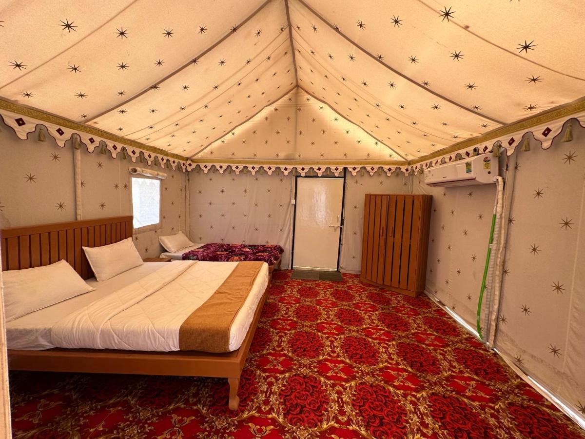 Kalri Modhera Sunrise Resort - Tents Bhungas Jungle Restaurants & Candlelight Dining מראה חיצוני תמונה